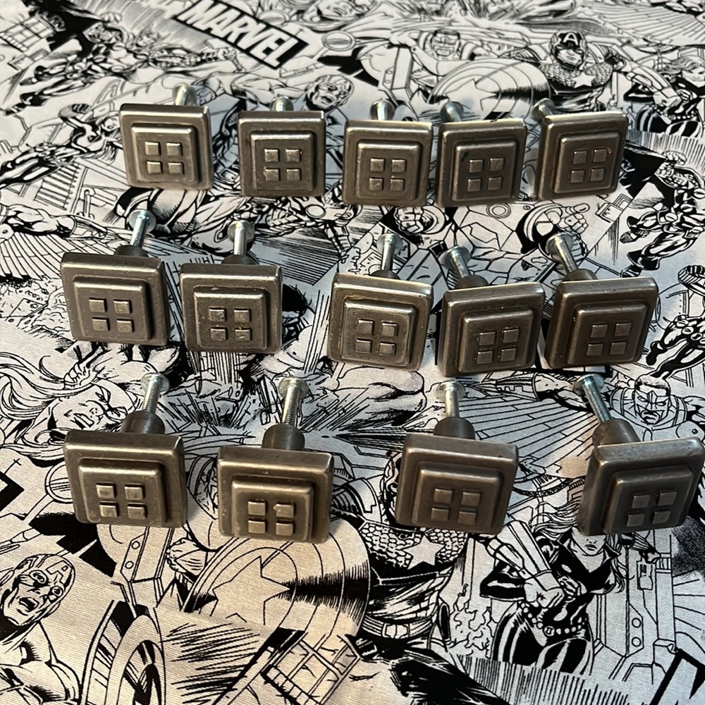 14 Amerock cabinet knobs